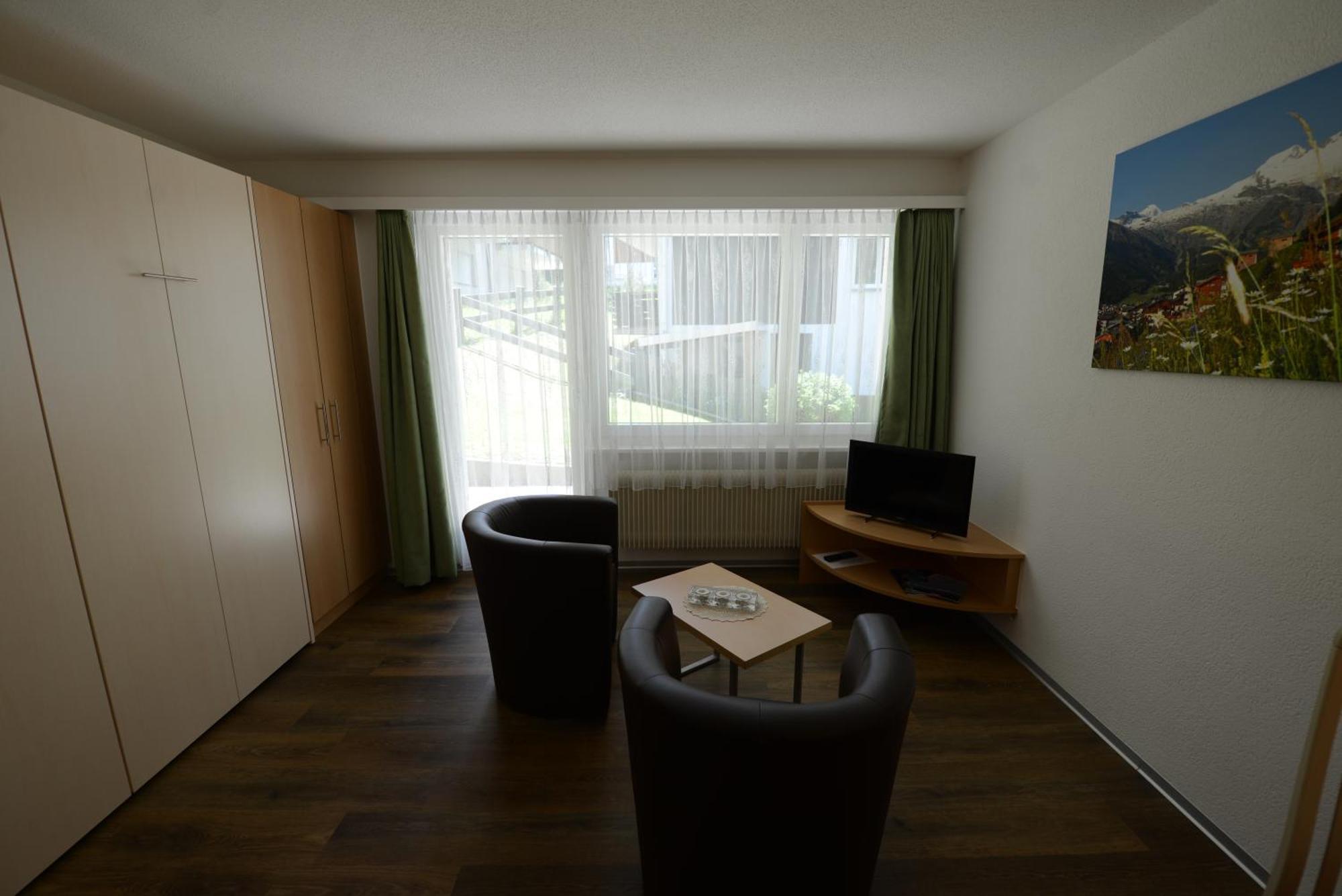 Haus Kandahar Saas-Fee Room photo