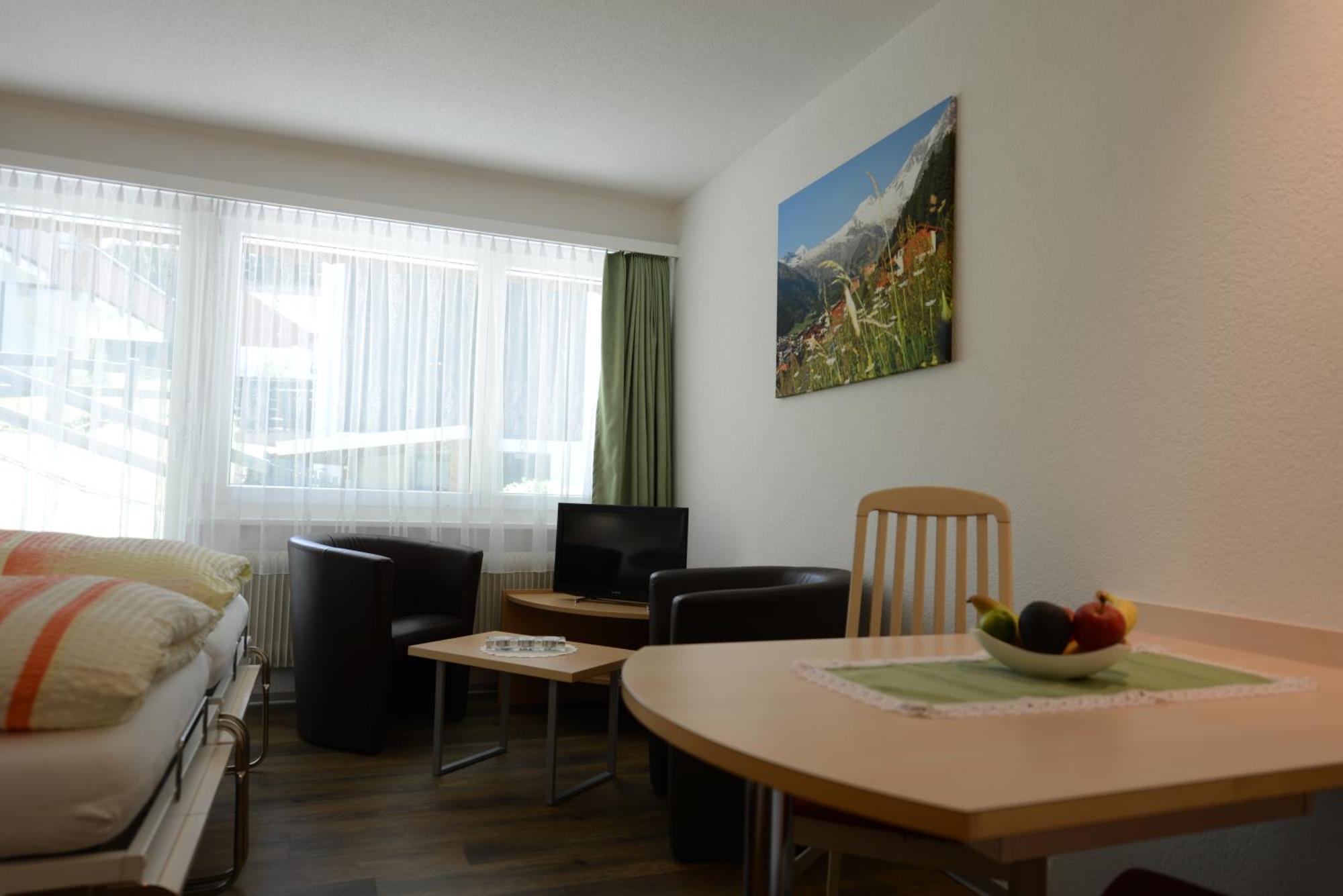 Haus Kandahar Saas-Fee Room photo